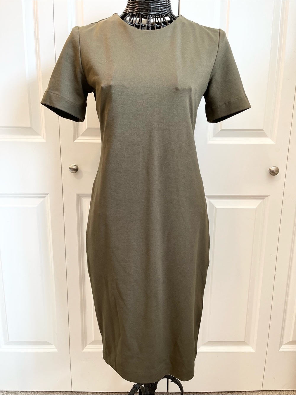 NWT H&M Short-Sleeve Midi Dress in Olive